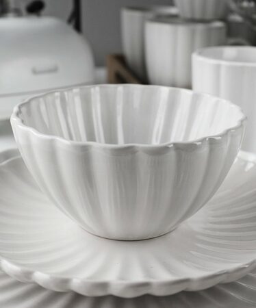 HIT Jídelní sada talířů porcelánová PEARL 18 ks bílá HT-24327901