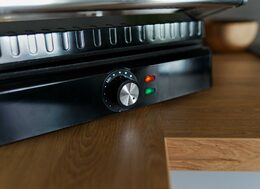Kontaktní gril 2200 W Huslog stříbrný