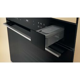 WOI7A8HT0SXA TROUBA VESTAVNÁ WHIRLPOOL