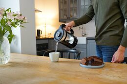 Rychlovarná konvice Huslog 1,7l černá sklo/plast