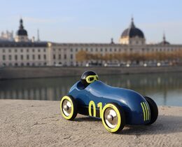 Vilac Dřevěné auto Old Sport Compet tmavě modré