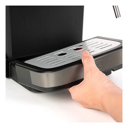 Kávovar Black + Decker, BXCO850E, espresso kávovar, 20 barů, nádrž 1,5 l vody,