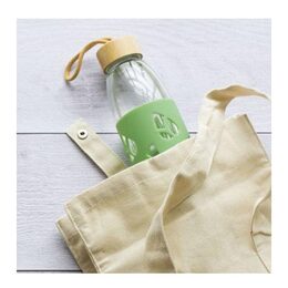 Láhev Pebbly, PKV-023, skleněná, 550 ml, zelený silikonový obal, bambusový
uzávěr, 7 x 7 x 21 cm