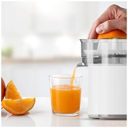 Lis na citrusy Black+Decker, BXCJ40E, hubice z nerezové oceli, systém proti
odkapávání, obousměrné otáčení, 40 W
