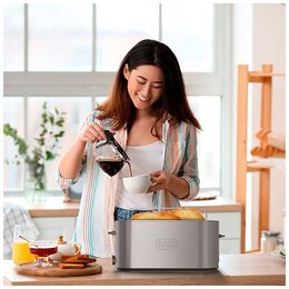 Topinkovač Black+Decker, BXTO1501E, 7 nastavení úrovně, 2 dlouhé otvory, funkce
stop, rozmrazování, opětovný ohřev, 1500 W