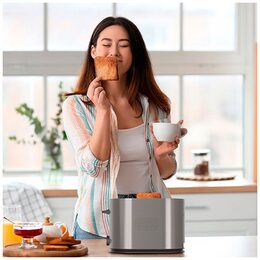 Topinkovač Black+Decker, BXTOA901E, 7 nastavení opeření, rozmrazování, opětovný
ohřev, 2 kleště, 900 W