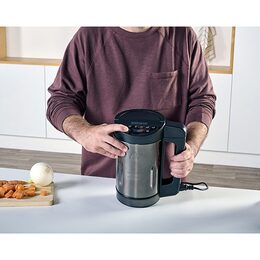 Polévkovač Black+Decker, BXSM1000E, 1,6 L, celoměděný motor, pro různé textury,
displej, 900 W