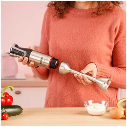 Mixér Solac, BA5617, tyčový, 4 čepele z nerezové oceli, drtič ledu, odměrka,
1500 W