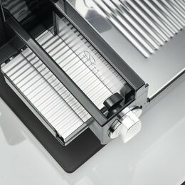 C 95 ELEKTRICKÝ KRÁJEČ GRAEF