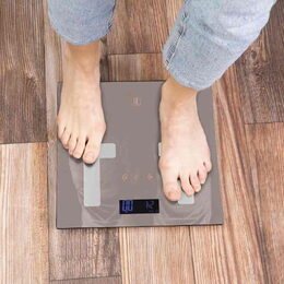 BERLINGERHAUS Osobní váha s měřením tuku, svalů a vody 180 kg Taupe Collection BH-9757