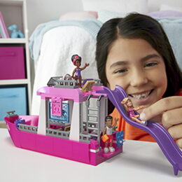 Mega construx Barbie Malibu loď snů