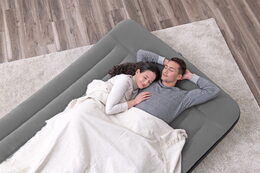 Nafukovací matrace Air Mattress Queen 2.03m x 1.52m x 30cm se zabudovanou pumpou