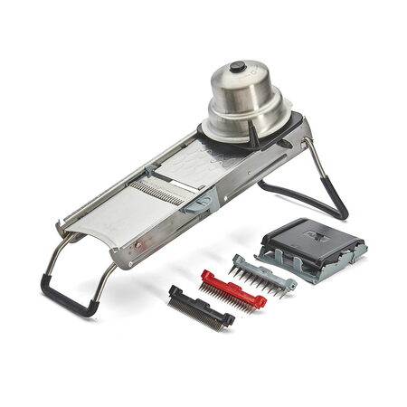 Kráječ de Buyer, 2012.01 REVOLUTION, nerezová ocel, rozměry 39,5 x 19,5 x 14 cm,
váha 1,54 kg