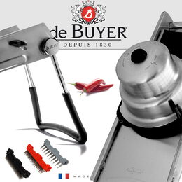 Kráječ de Buyer, 2012.01 REVOLUTION, nerezová ocel, rozměry 39,5 x 19,5 x 14 cm,
váha 1,54 kg