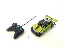 Auto 1:20 s efektem kouře RC červené