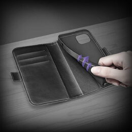 YCC 300 Pouzdro iPhone 16e YENKEE