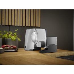 STYLE S 10005 ELEKTRICKÝ KRÁJEČ GRAEF