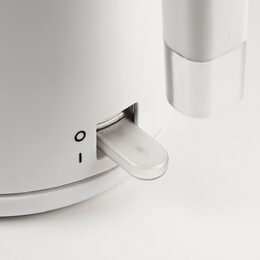 G1021101 Essensial Rychlovarná konvice