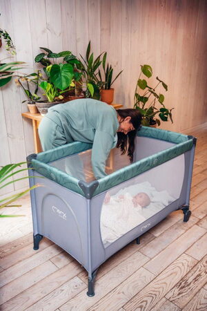 Cestovní postýlka MoMi BELOVE béžová