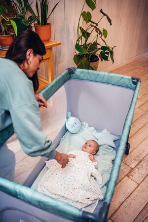 Cestovní postýlka MoMi BELOVE béžová