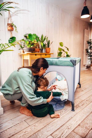 Cestovní postýlka MoMi BELOVE béžová