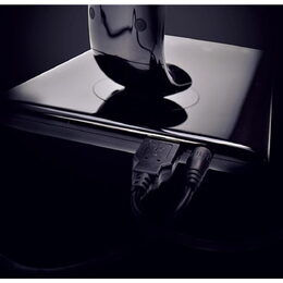 WO37-B LED lampa 12W s USB, stmívatelná