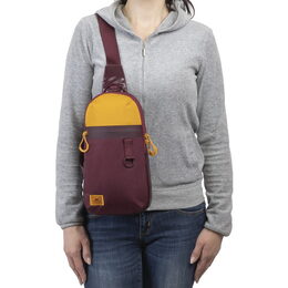 Riva Case 5312 sportovní batoh pro elektroniku, vínově červený