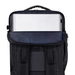 Riva Case 8461 cestovní batoh na notebook 17.3", černý