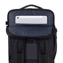 Riva Case 8461 cestovní batoh na notebook 17.3", černý