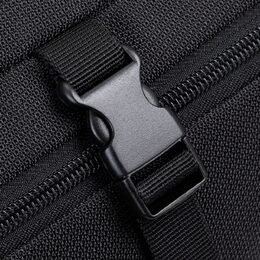 Riva Case 8461 cestovní batoh na notebook 17.3", černý