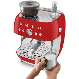 EGF03RDEU PÁKOVÉ ESPRESSO ČERVENÁ SMEG