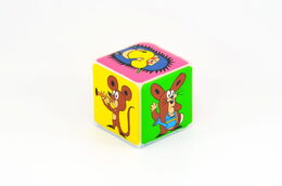Pískací kostka Krtek plast 7x7cm v sáčku