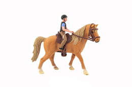 Kůň + žokej plast 15cm v krabici 20x16x5,5cm