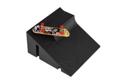 Skateboard prstový šroubovací s rampou plast mix druhů na kartě 20x29x7cm