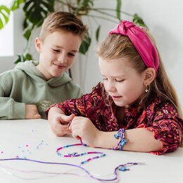 Kreativní sada Vyrob si náramky Stitch v krabičce 17,5x24,5x3,5cm