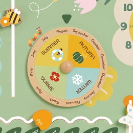 Kalendář dřevěný v anglickém jazyce v krabici 31x31x5cm