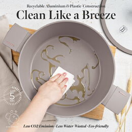 BERLINGERHAUS Kastrol s titanovým povrchem a poklicí 24 cm Taupe Collection BH-8101