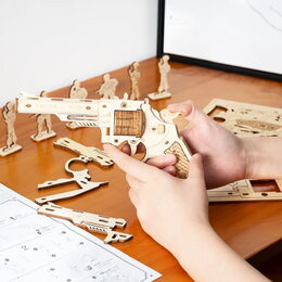 RoboTime 3D dřevěné mechanické puzzle Revolver Corsac