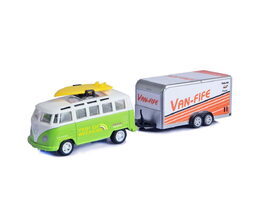 Minibus s přívěsem