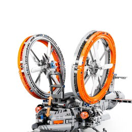 Stavebnice iM.MASTER vesmírná loď s mechanickým pohonem plast 850 dílků v krabici 35x27x7cm