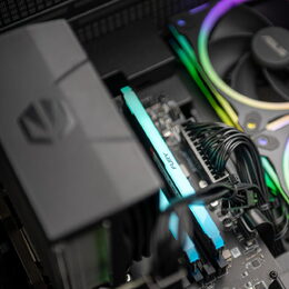 Challenger R5-7600X 32GB 1T W11H LYNX