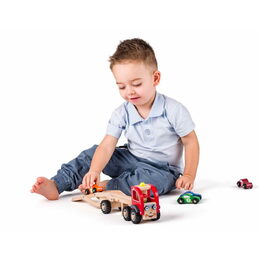 Hračka Woody Tahač se závodními auty