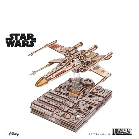 Ugears 3D dřevěná mechanická skládačka Star Wars Luke Skywalker X-Wing stíhačka