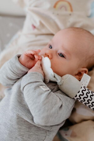 Voskovky pastelky hvězda CREATED 6 barev 6cm na kartě