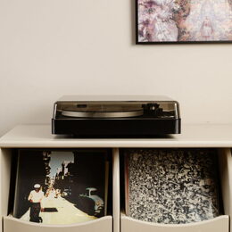 LBTA 165BK AUTOMATICKÝ GRAMOFON LENCO