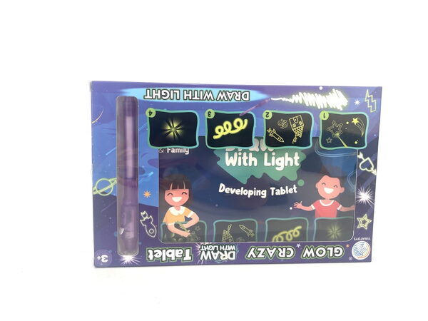 Kreslící tabulka svítící ve tmě