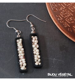 Živé šperky - Náušnice Jardiniere černé s trvalými bílými květy