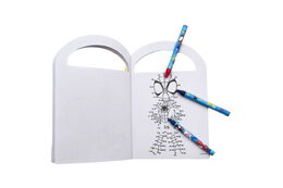 Kreativní sešit s aktivitami+ voskovky Spidey