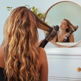 Horkovzdušný kartáč Cecotec, 3504, CeramicCare Touch, 5v1, 5 funkcí, digitální
displej, 4 teploty, keramický povrch, 1200 W