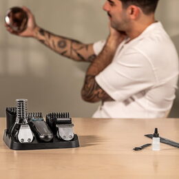 Zastřihovač Cecotec, 100059, PrecisionCare Multigrooming, 6v1, 6 vyměnitelných
hlav, vodotěsný IPX7, příslušenství